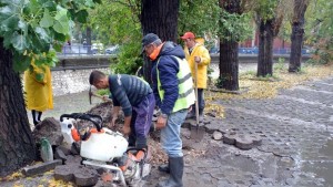 Запушена шахта затвори част от бул България в Хасково