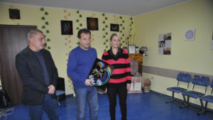 Вие сте този който се грижи за нас казаха на