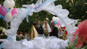 Невиждано от 35 години Без нито една неделна сватба утре