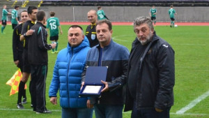 От БФС отличиха Даниел Панов с плакет за принос в