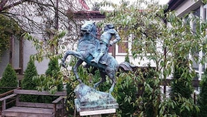 Полски скулптор дарява на България паметник на Владислав Варненчик