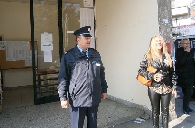 Близо 800 полицаи дежурни за вота