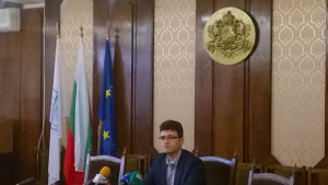 63 избирателна активност за изборите за кмет към 1100 ч