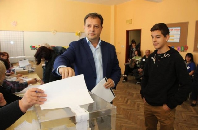 Даниел Панов: Гласувам за още по-доброто бъдеще на В. Търново и на децата