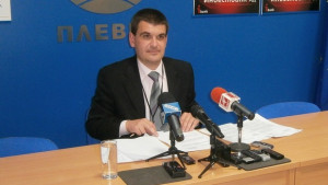Допълнителни полицаи изпратиха в Буковлък заради струпване на избиратели пред