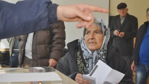 Към 1700 ч само в Разград не са излезли половината