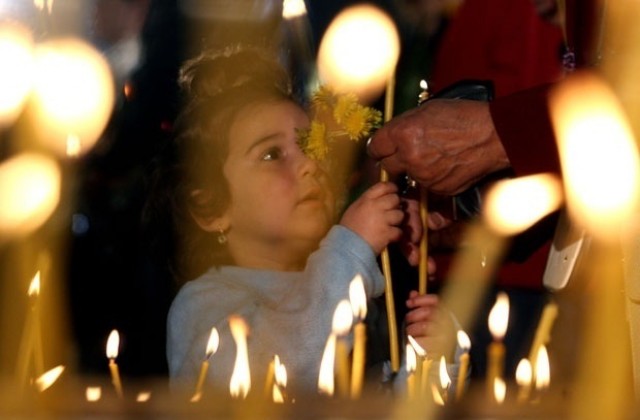 На Димитровден небето “се отваря” и заровените жълтици проблясват с пламък