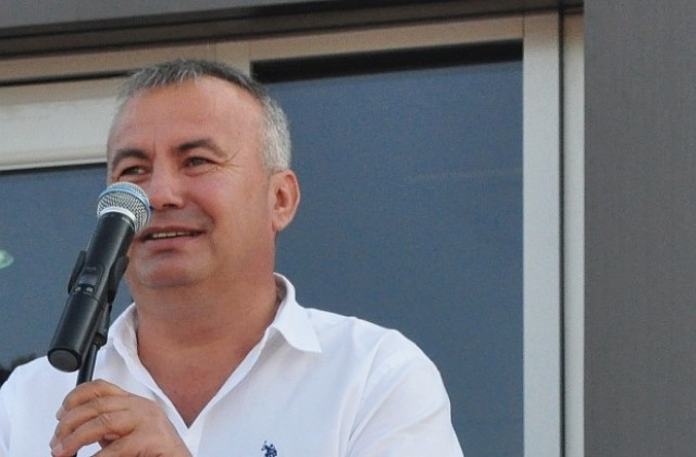 В Завет Ахтер Велиев започва третия си мандат с огромна подкрепа