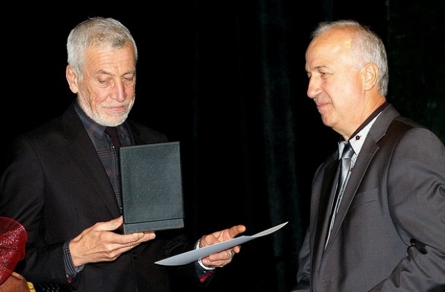 Благодарствено писмо на носителя на голямата награда на Община Сливен Атанас Атанасов