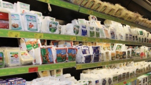 Баба крала хранителни продукти от магазин