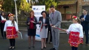 Министър Ивелина Василева откри обновената ВиК мрежа на Банкя