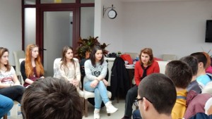 Младежи научават повече за общуването ценностите и опасните болести