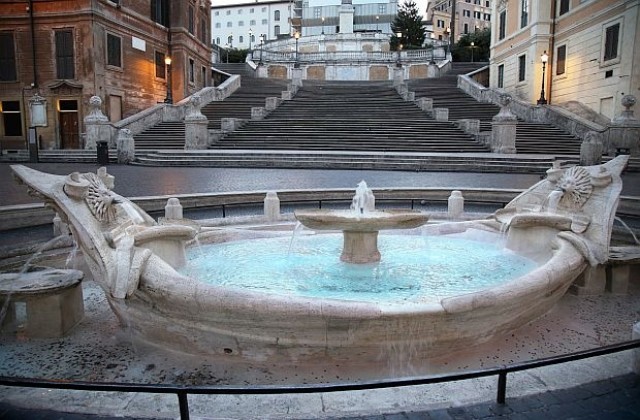 Рим ще прибира монетите от фонтаните