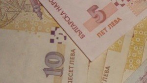 Помалко лица и семейства в Сливенско получават помощи