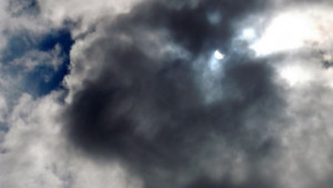 Без валежи но температурите падат леко