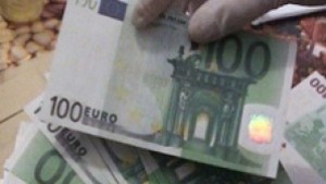 Възрастна жена от Казанлък стана жертва на валутна измама