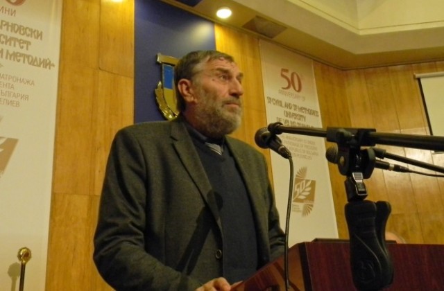 Проф. Анчо Калоянов избран от студентите на ВТУ за преподавател на годината