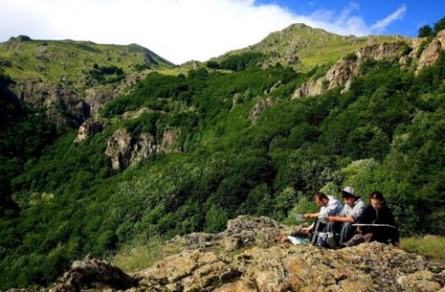 Откриват изложбата с творби от Националния конкурс „Централен Балкан – с очите на младостта“