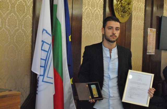 Трима русенци са удостоени с награда „Русе-21 век