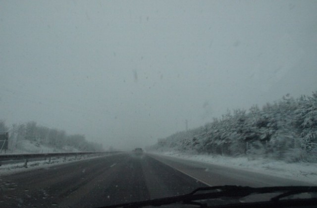 От 1 ноември се въвежда зимното поддържане на републиканските пътища