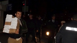 Бюлетините за балотажа дойдоха по тъмно