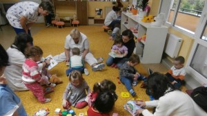 Фонд с над 300 детски книжки и образователни игри създадоха