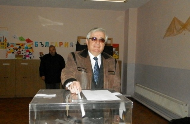 Проф. Стойков: Гласувах, новото начало на Плевен да продължи