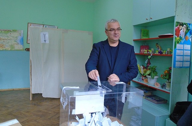 Николай Иванов гласува за честността, откритостта и добрината