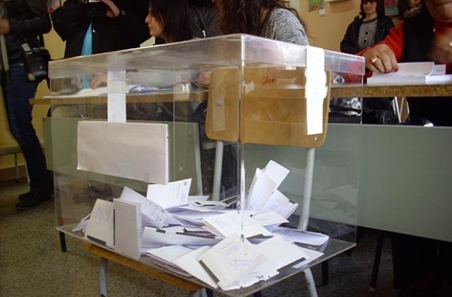 Избирателната активност към 13.00 ч. в Добрич стигна 16%