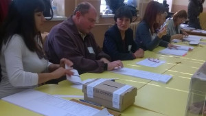 Активността на ветовчани наближава 50 останалите общини с балотаж ги