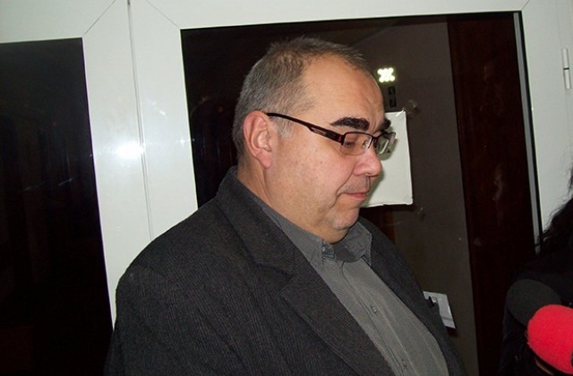 Николай Иванов води в първите пристигнали СИК