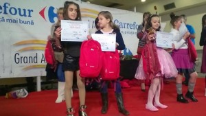 Вокална група Слънце с престижни награди от конкурс в Румъния