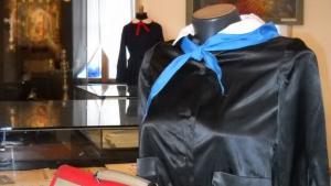 Изложба показва ретро лексикони пионерски униформи и спиртосани змии СНИМКИ