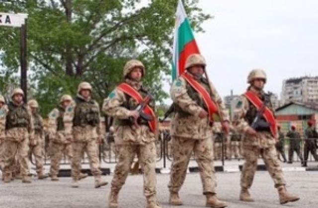 Военният министър изпраща 30-ия контингент на мисия в Афганистан