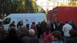 Синдикати пращат топли дрехи за бежанците в Турция