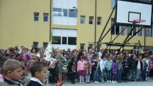 773 семейства от областта ще получат помощ за първокласници