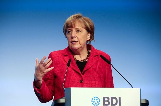 Меркел видя опасност от въоръжени сблъсъци на Балканите