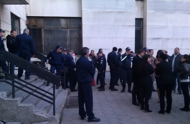 И търновски полицаи излязоха на протест