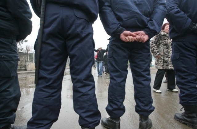 И полицаи от Добрич излизат на протест, блокират кръстовище