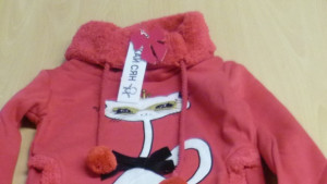 Изтеглят от пазара на три модела опасни детски спортни долнища