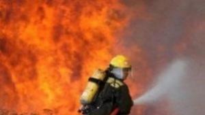 Кола изгоря напълно тази нощ в Южен