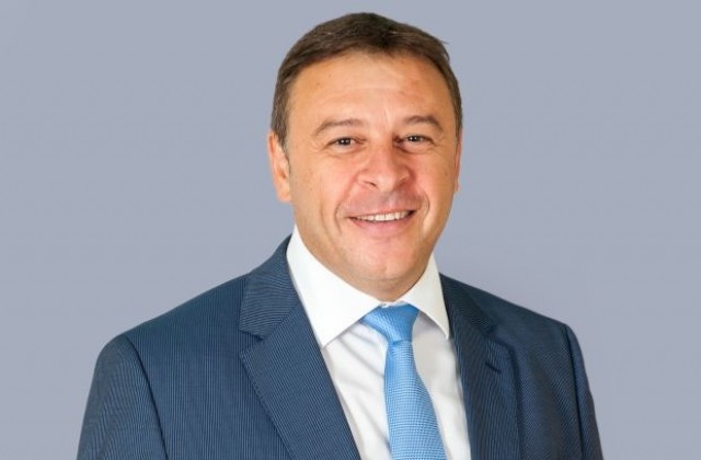 Камбитов се заклева за втори път