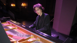Пианистът Николай Димитров ще свири и джаз в Карнеги хол