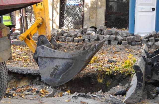 Част от центъра на Варна остава без вода