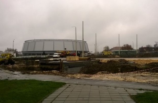 Ограничава се движението на кръговото кръстовище за месец