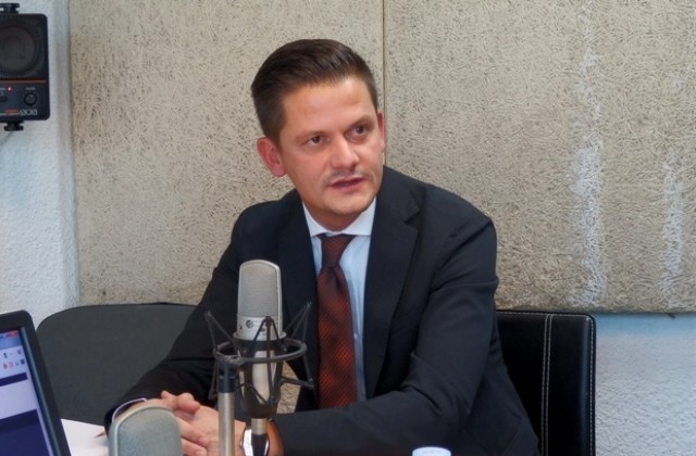 КЗП проверява масово пакетните пътувания за студентския празник