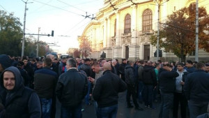 Полицаите излизат на протест пред парламента