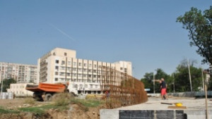 Ограничава се движението на кръговото кръстовище за месец