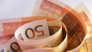 Задигнаха над 7000 лева в различна валута от хотелска стая