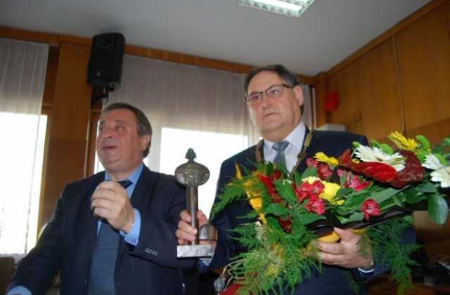 Новият кмет на Шумен Любомир Христов официално встъпи в длъжност